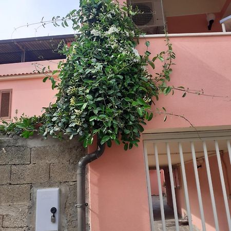 L'Agrifoglio Di Emy Bed & Breakfast Guspini Exterior photo