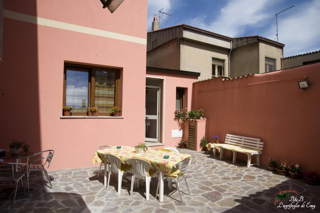 L'Agrifoglio Di Emy Bed & Breakfast Guspini Exterior photo