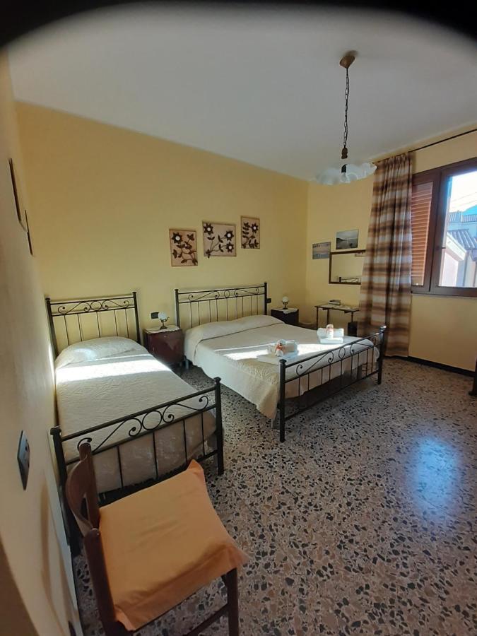 L'Agrifoglio Di Emy Bed & Breakfast Guspini Exterior photo