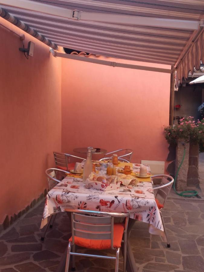 L'Agrifoglio Di Emy Bed & Breakfast Guspini Exterior photo