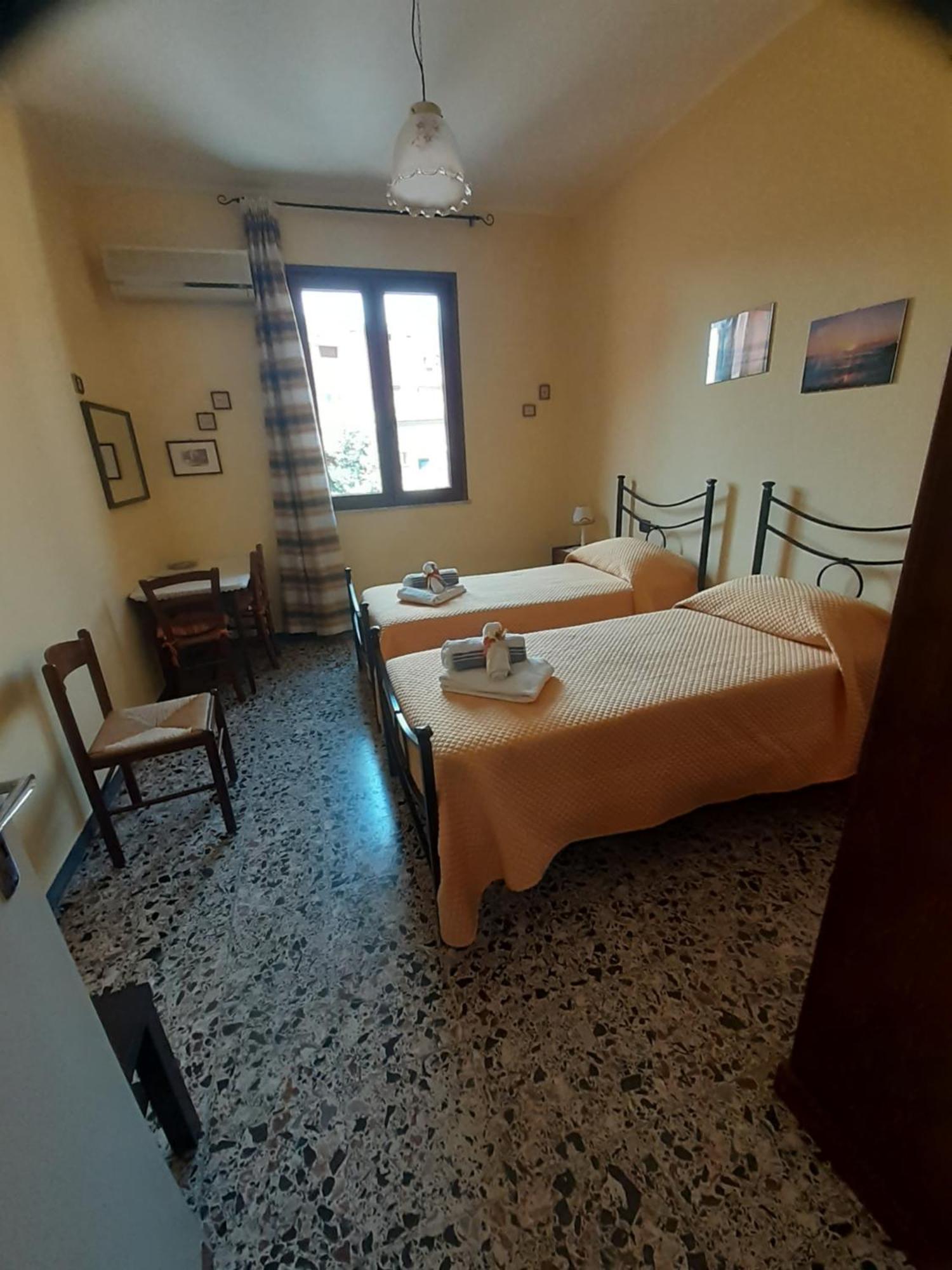 L'Agrifoglio Di Emy Bed & Breakfast Guspini Exterior photo